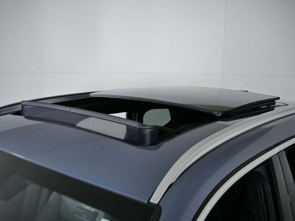 Thumbnail: 2026 BMW X1 - 18