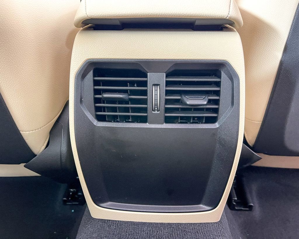 Thumbnail: 2025 BMW 4 Series - 29