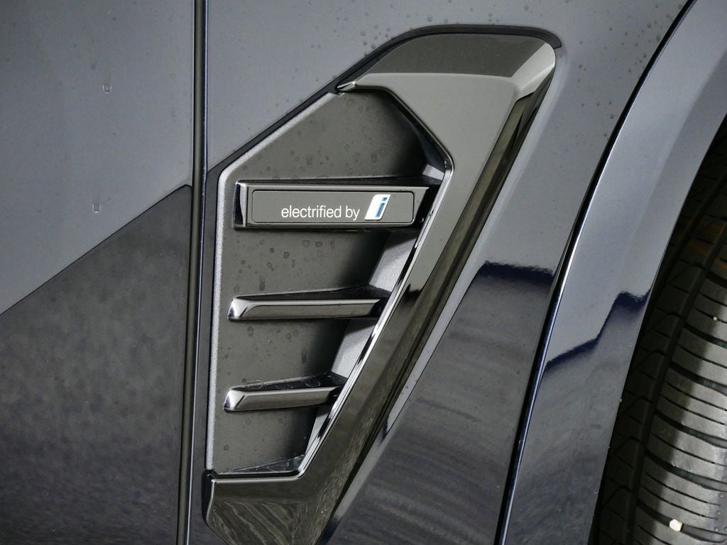 Thumbnail: 2024 BMW X5 - 13