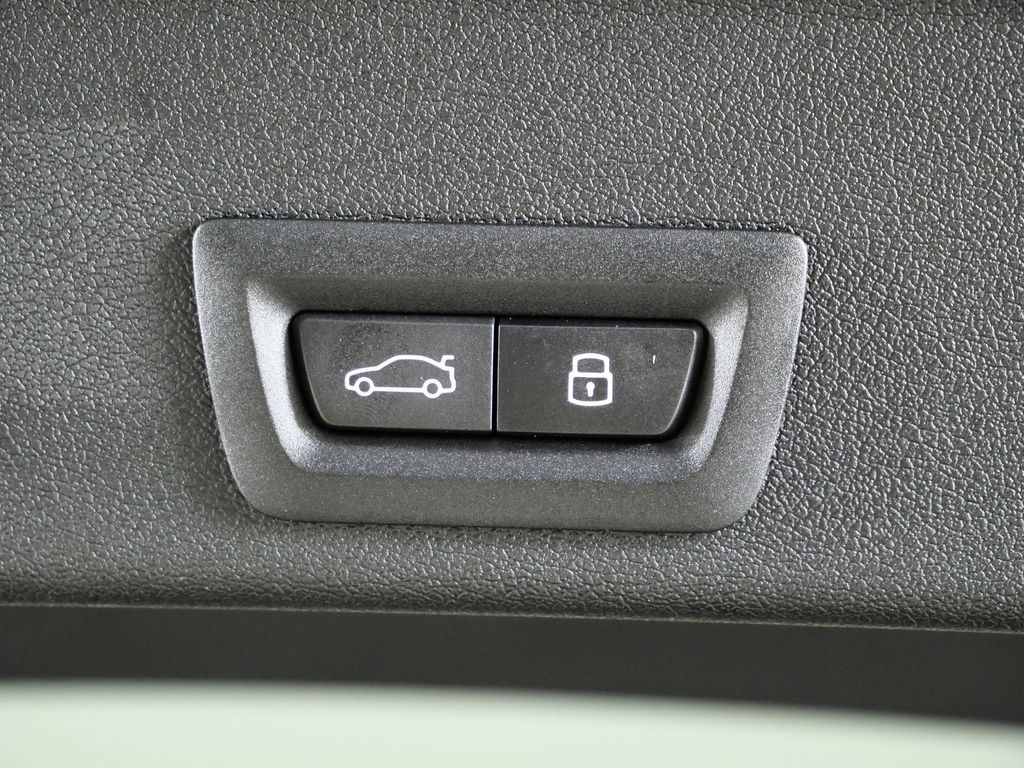 Thumbnail: 2026 BMW X6 - 29