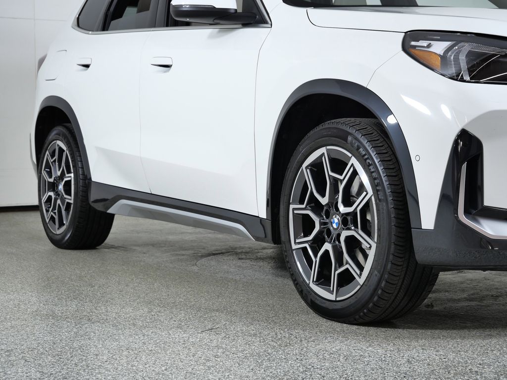 Thumbnail: 2025 BMW X1 - 8