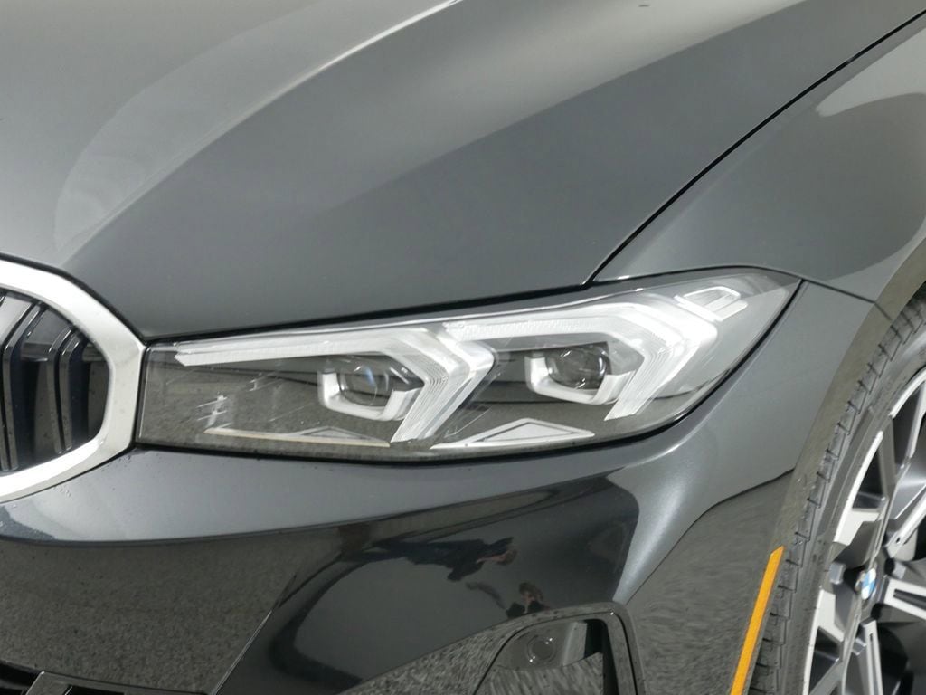 Thumbnail: 2025 BMW 3 Series - 21