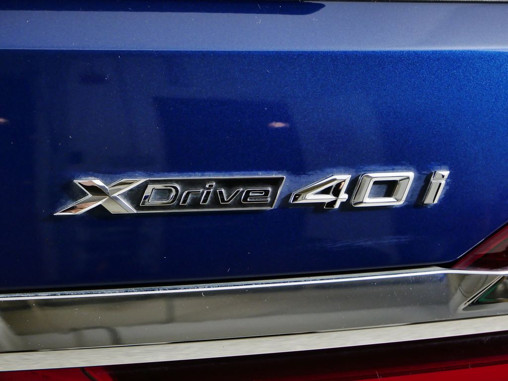 Thumbnail: 2021 BMW X7 - 11