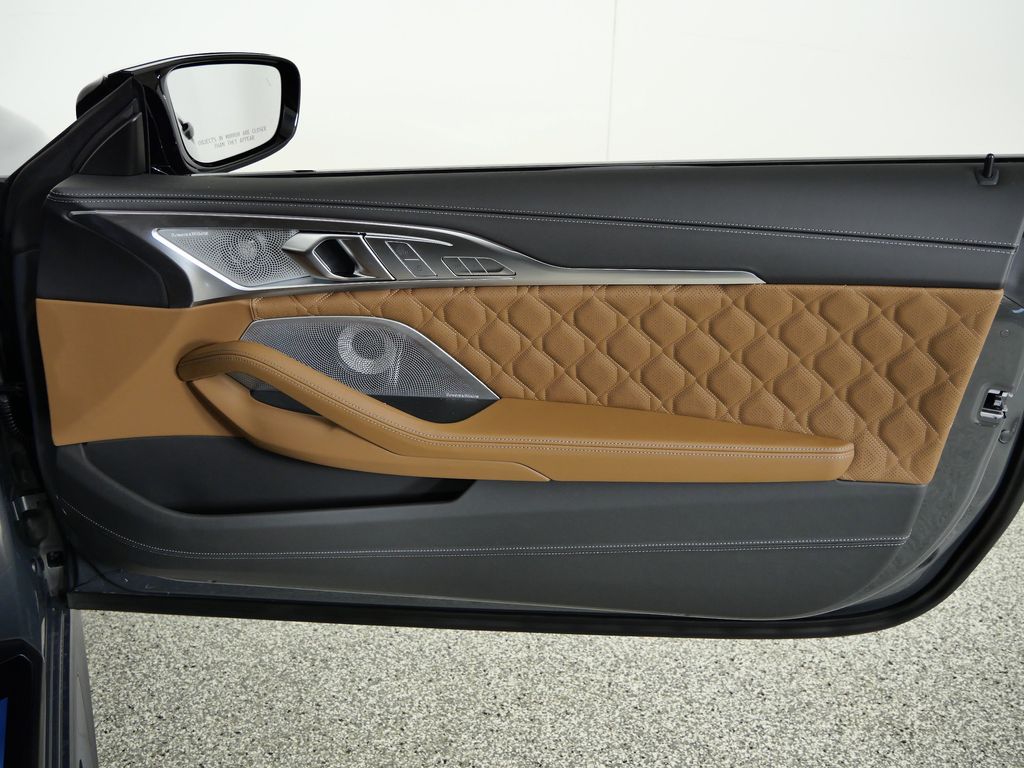 Thumbnail: 2025 BMW M8 - 19