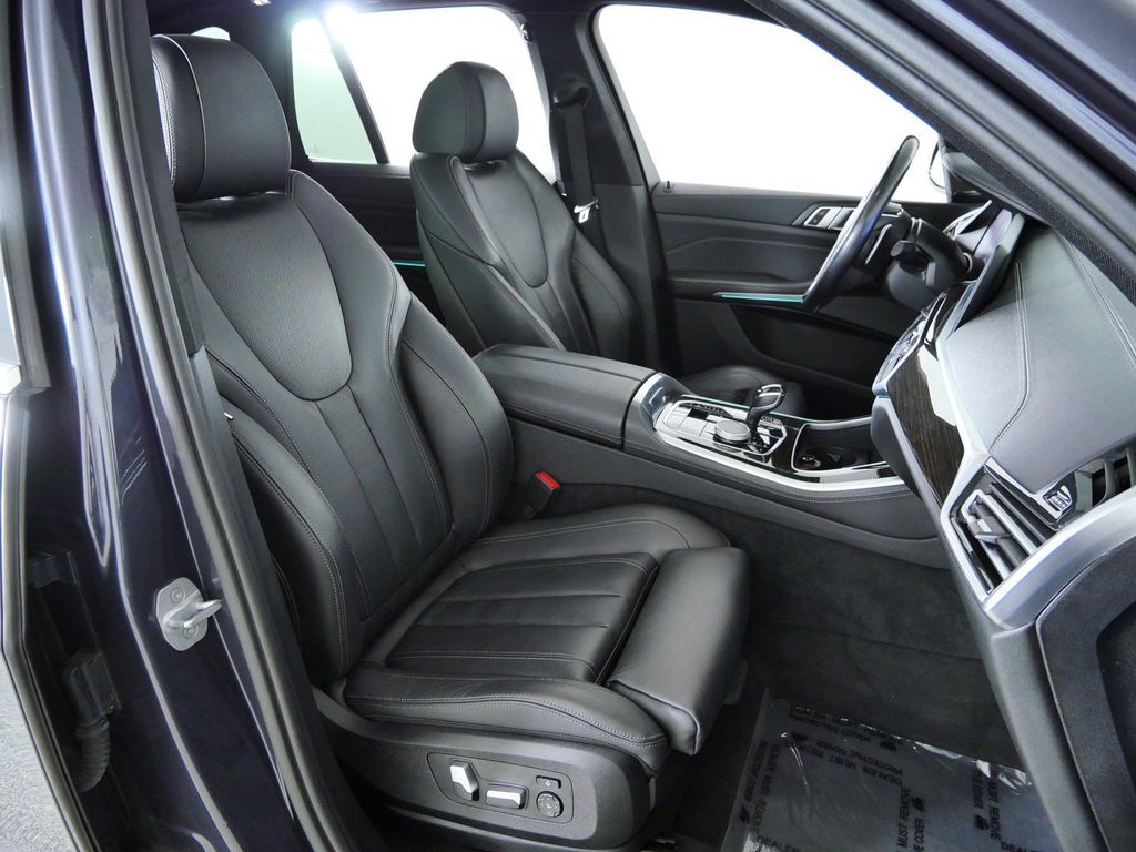 Thumbnail: 2020 BMW X5 - 20