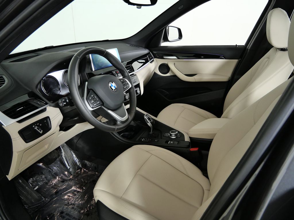 Thumbnail: 2022 BMW X1 - 34