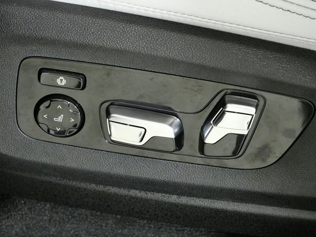Thumbnail: 2026 BMW X6 - 39