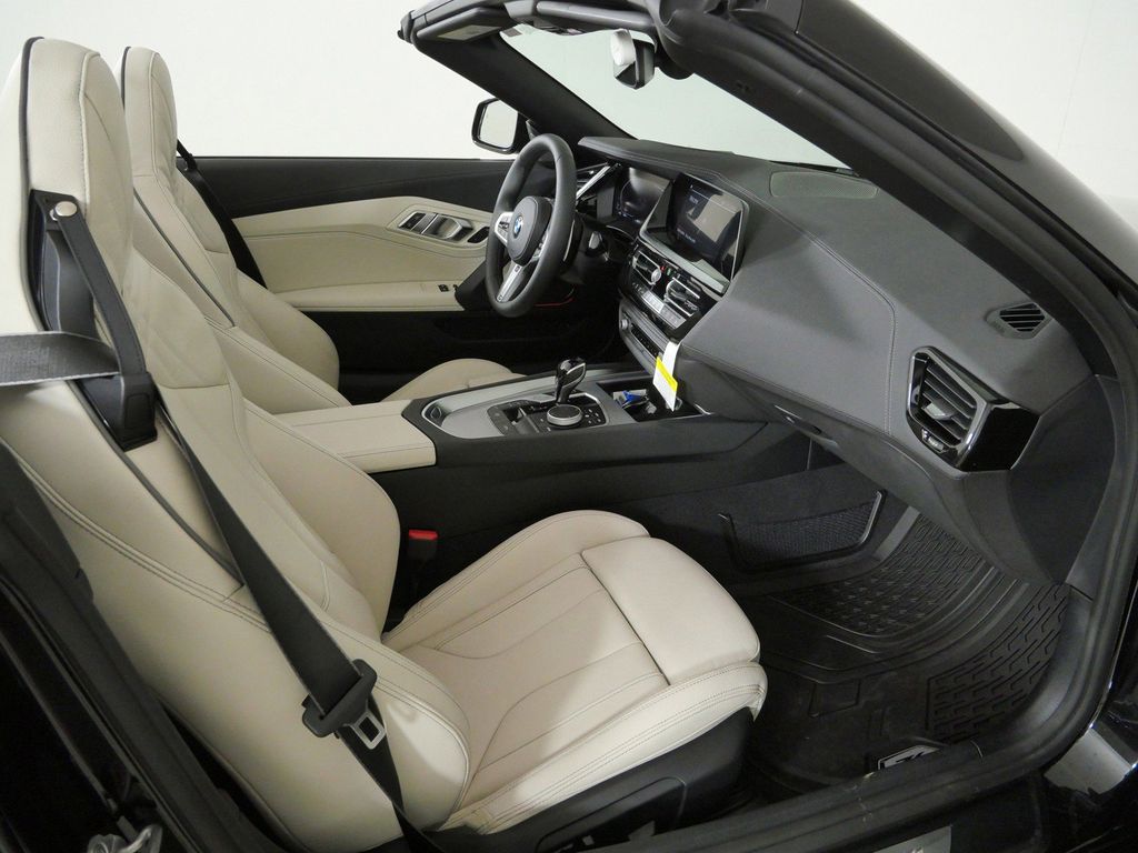 Thumbnail: 2026 BMW Z4 - 20