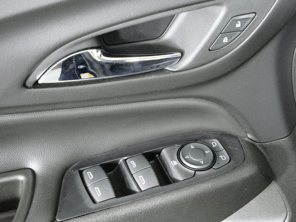 Thumbnail: 2019 Chevrolet Equinox - 35