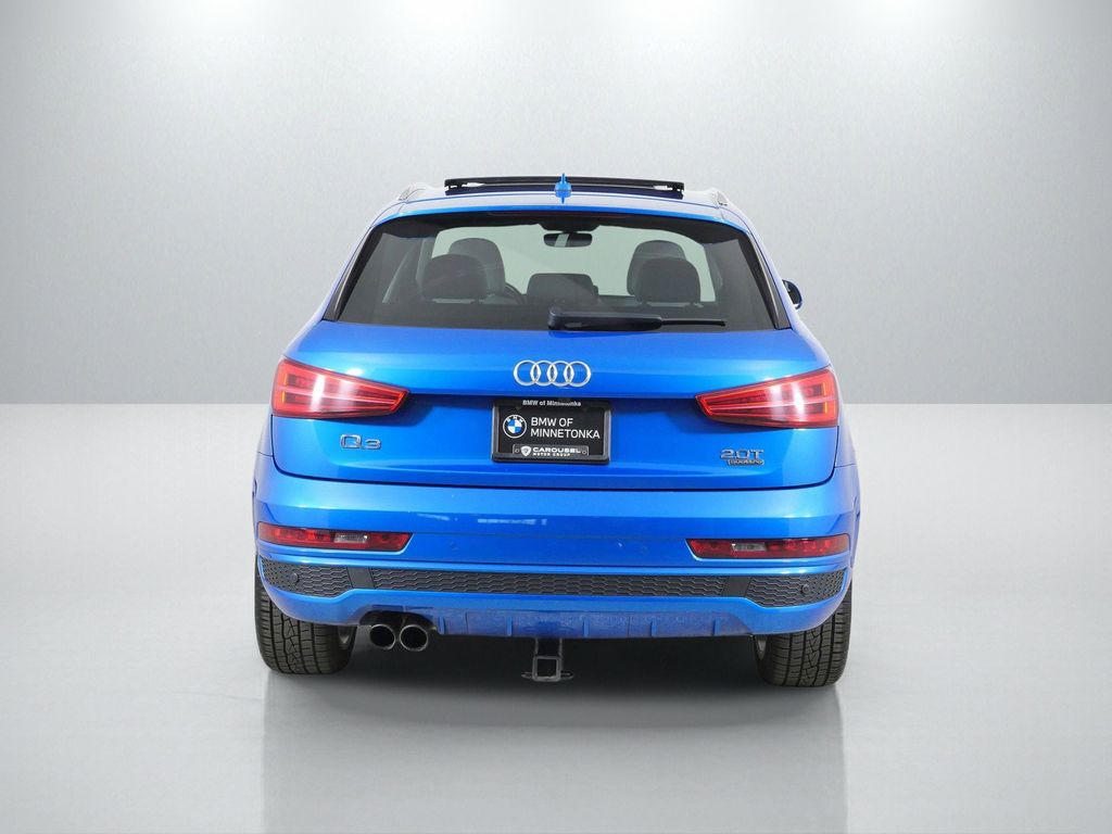 Thumbnail: 2017 Audi Q3 - 11