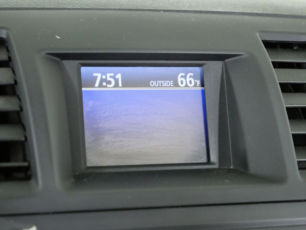 Thumbnail: 2011 Toyota Highlander - 40