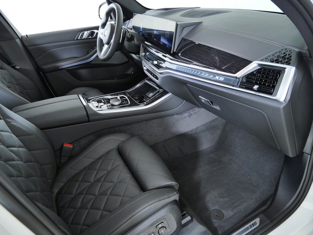 Thumbnail: 2026 BMW X5 - 19