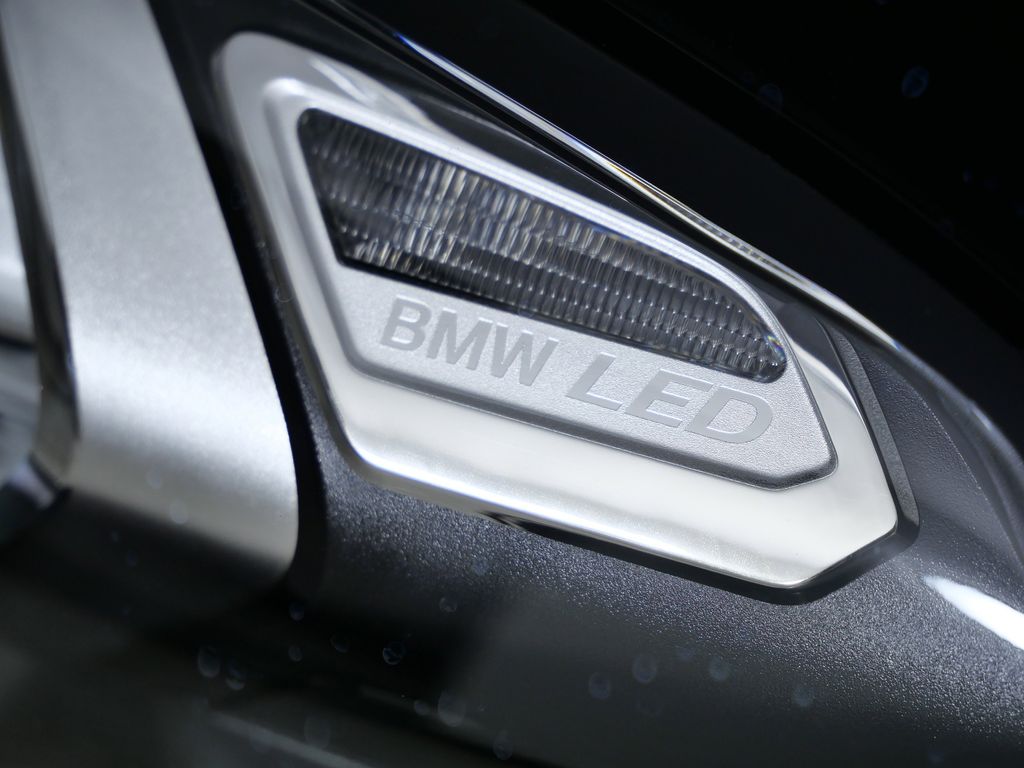 Thumbnail: 2026 BMW 3 Series - 4