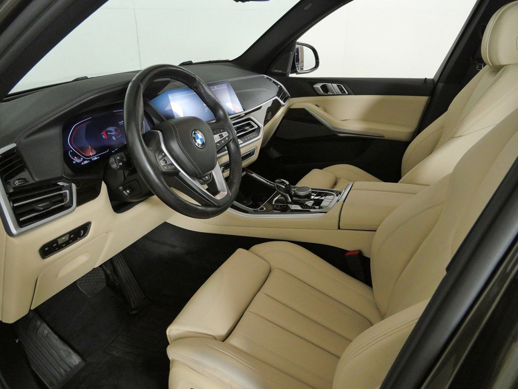Thumbnail: 2021 BMW X5 - 34