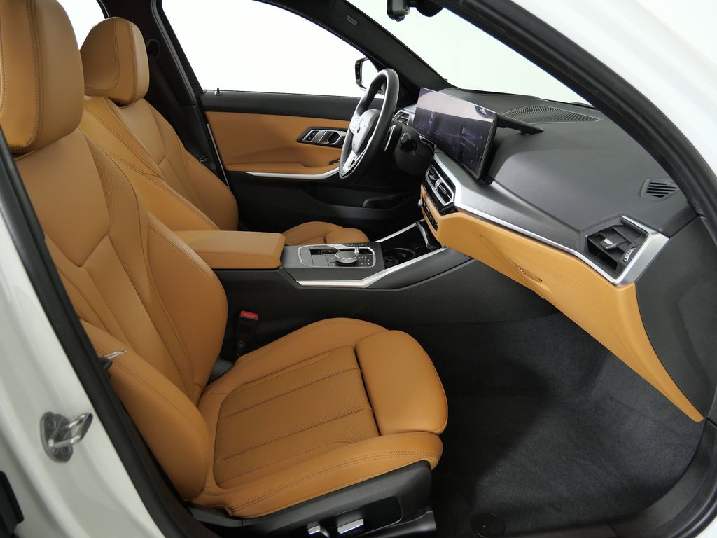 Thumbnail: 2023 BMW 3 Series - 24