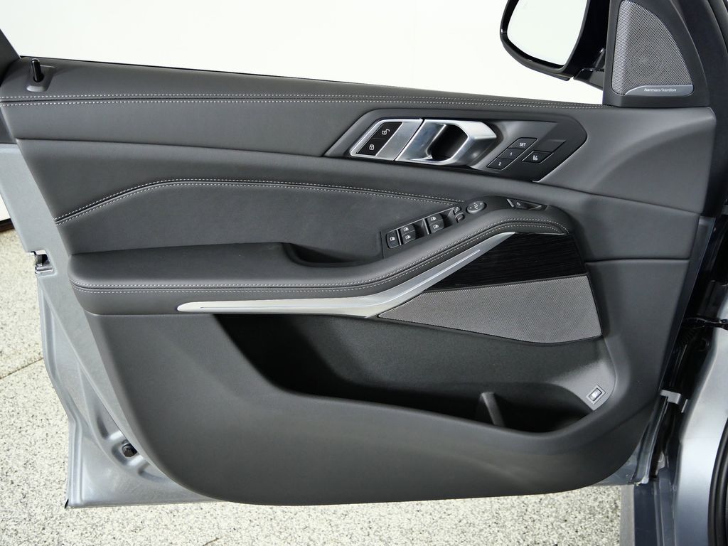 Thumbnail: 2026 BMW X5 - 34