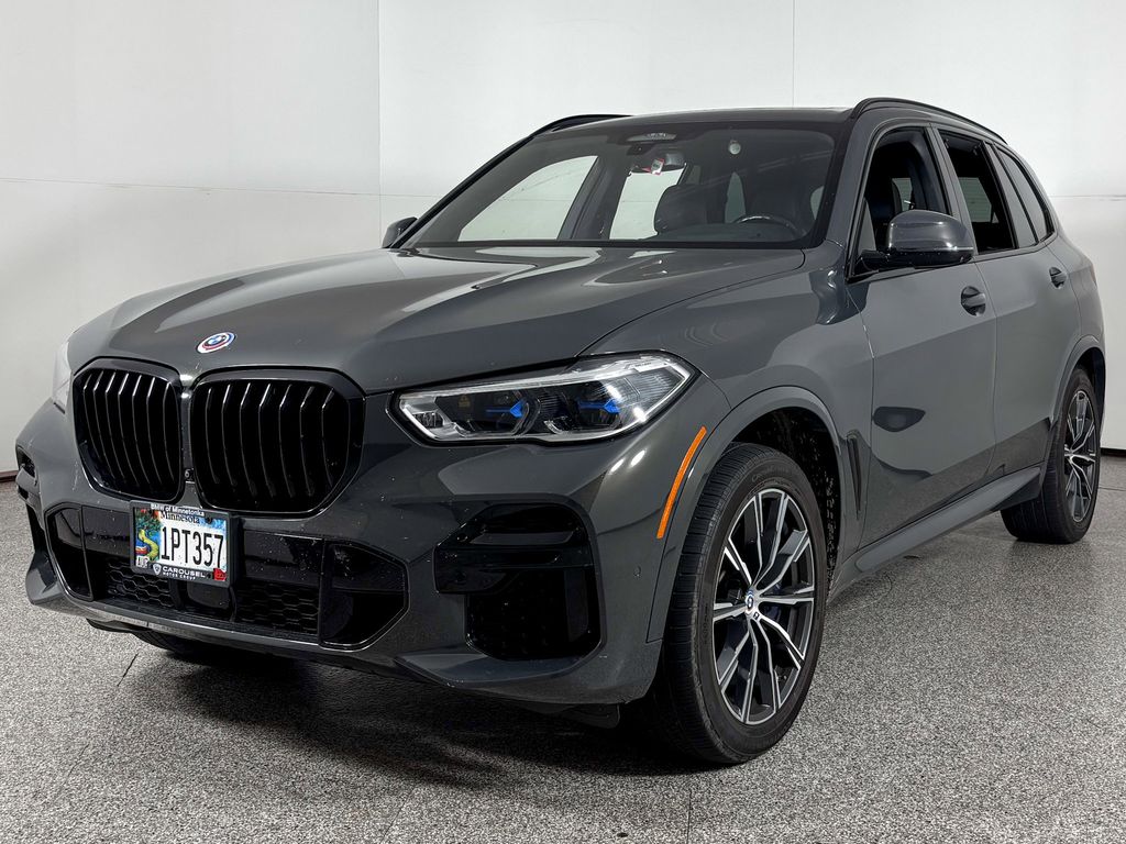 Thumbnail: 2023 BMW X5 - 1