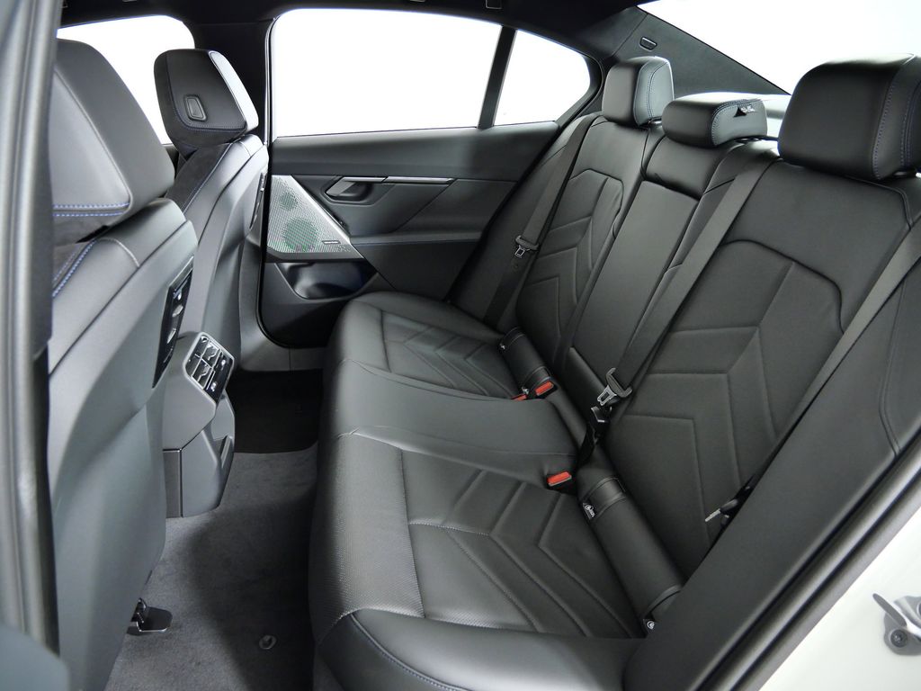 Thumbnail: 2026 BMW i5 - 30