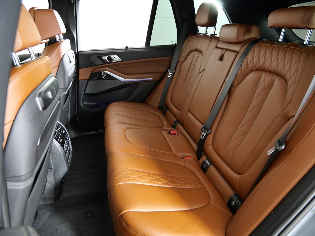 Thumbnail: 2024 BMW X5 - 38