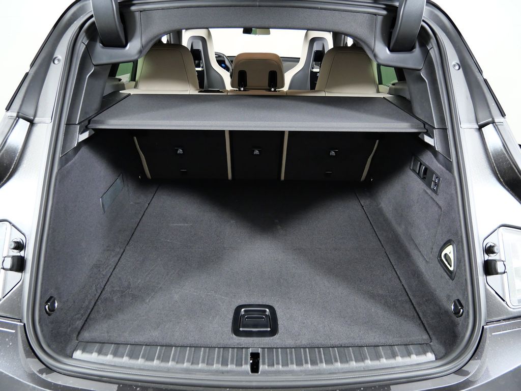 Thumbnail: 2026 BMW iX - 27