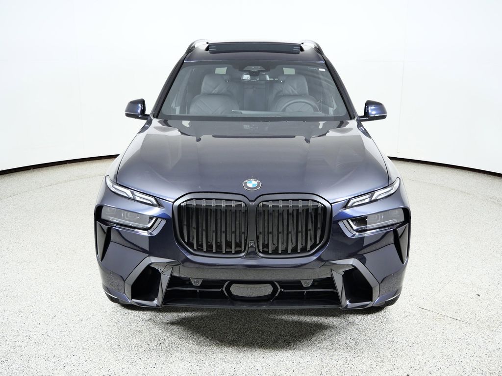 Thumbnail: 2026 BMW X7 - 16