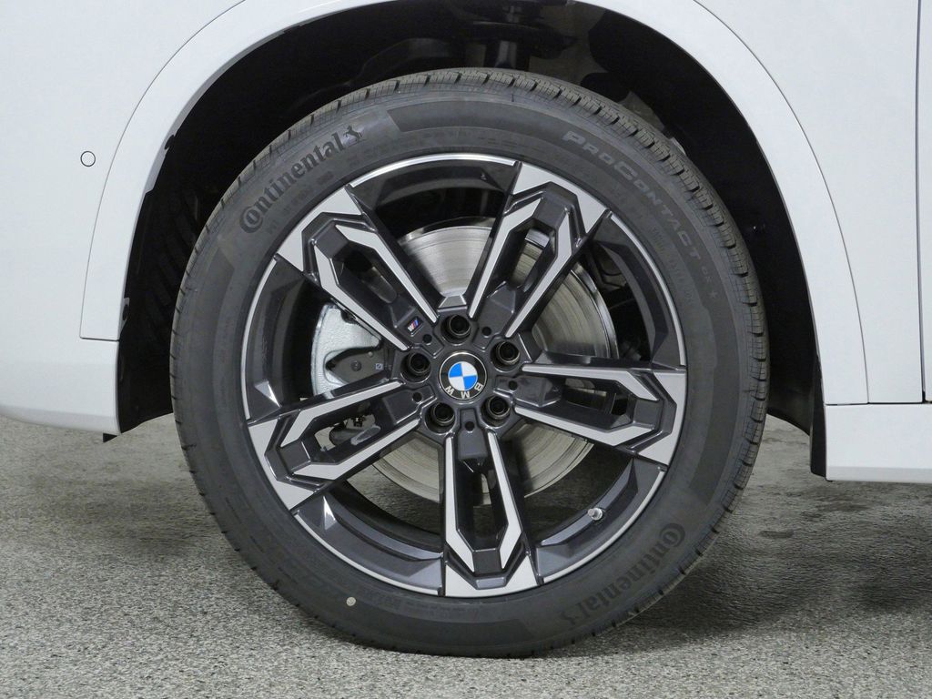 Thumbnail: 2026 BMW X1 - 16