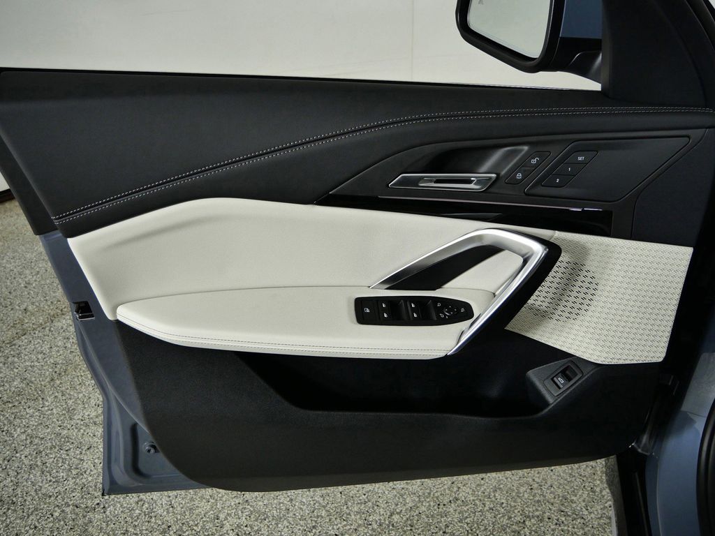 Thumbnail: 2026 BMW X1 - 32