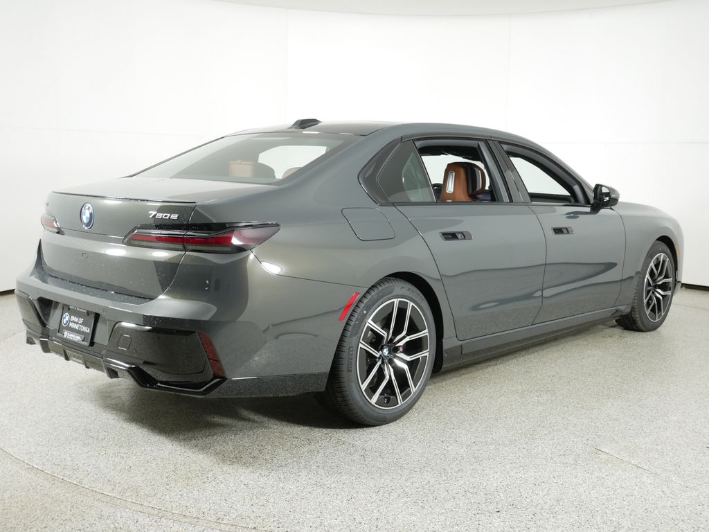 Thumbnail: 2025 BMW 7 Series - 8
