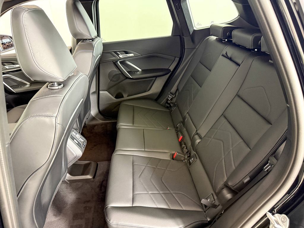 Thumbnail: 2025 BMW X1 - 31