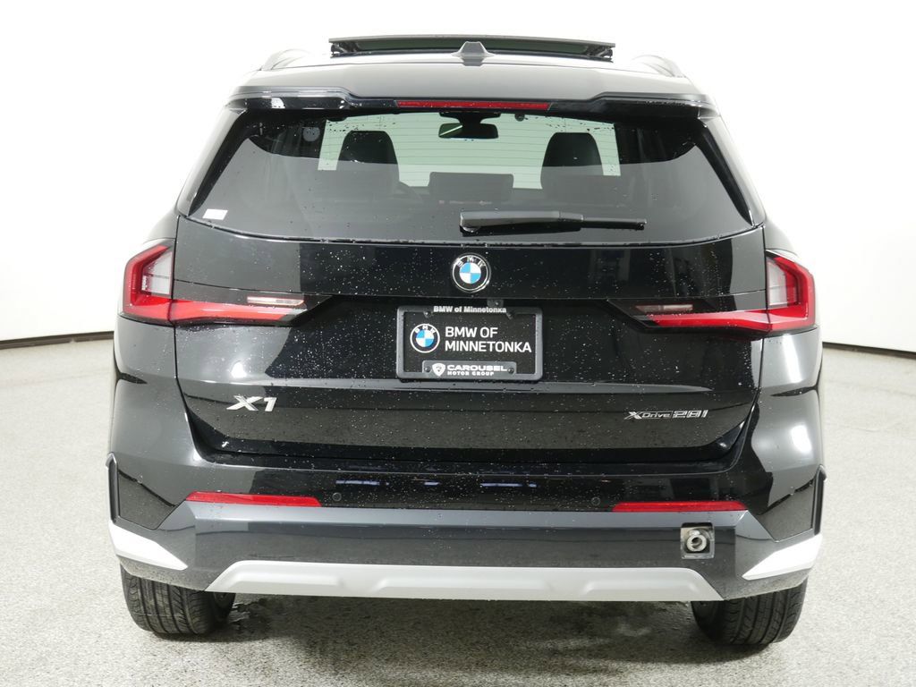 Thumbnail: 2025 BMW X1 - 11