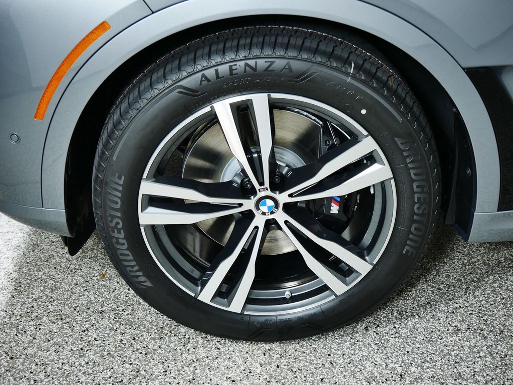 Thumbnail: 2026 BMW X7 - 18