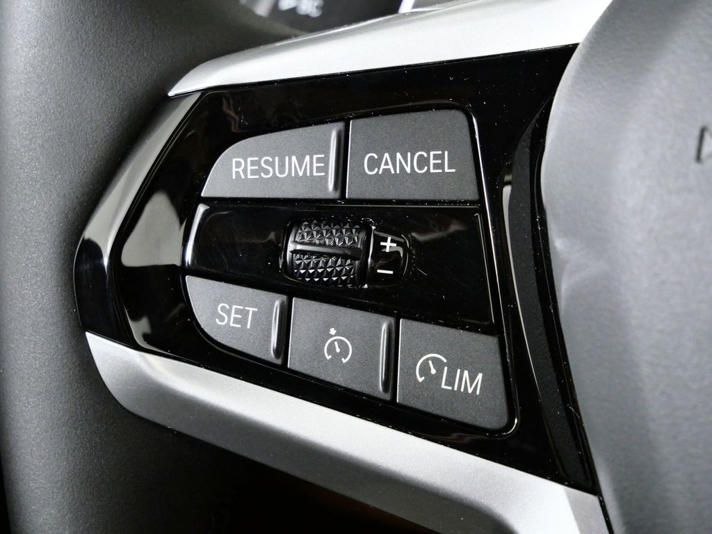 Thumbnail: 2026 BMW 3 Series - 39