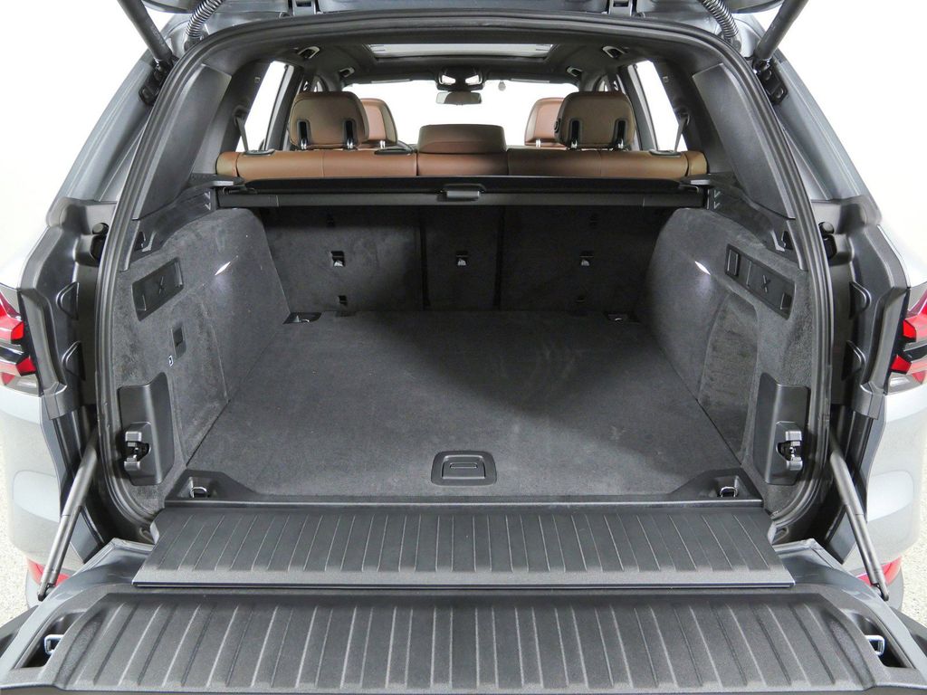 Thumbnail: 2026 BMW X5 - 28