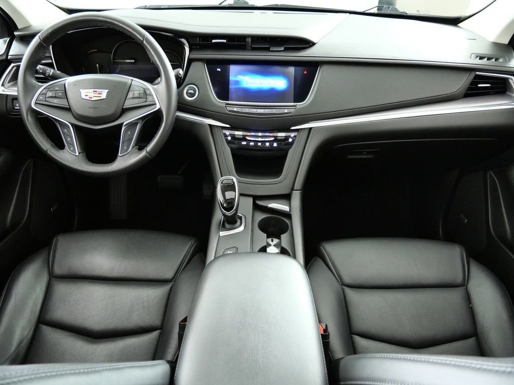 Thumbnail: 2018 Cadillac XT5 - 6