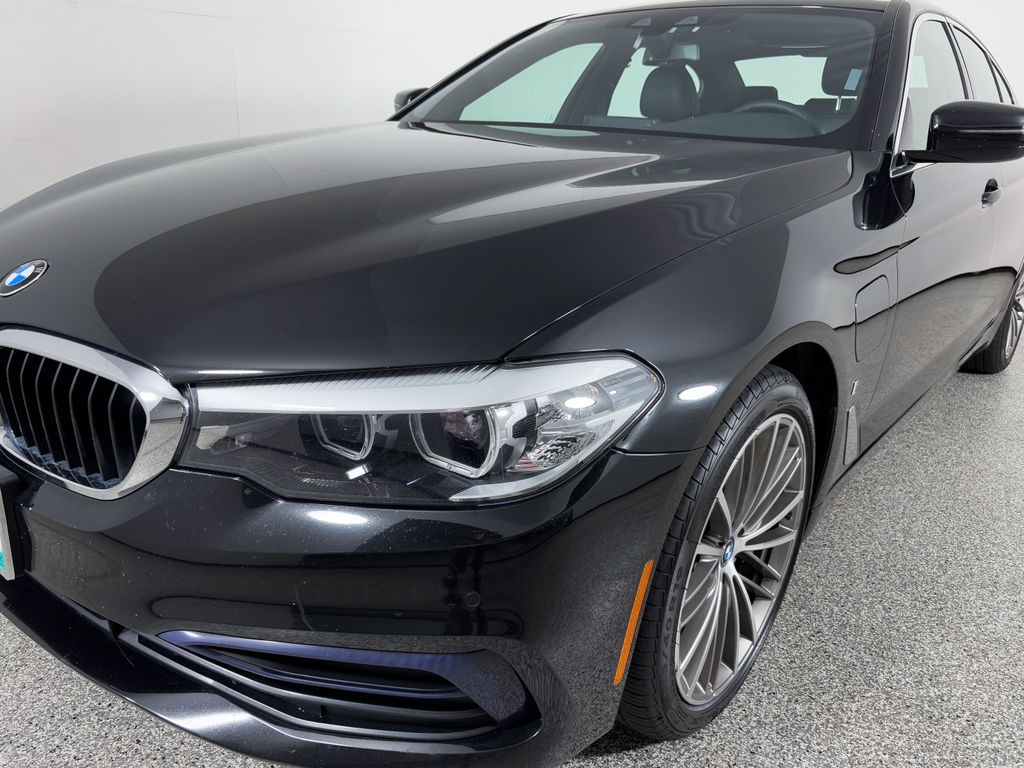 Thumbnail: 2019 BMW 5 Series - 5