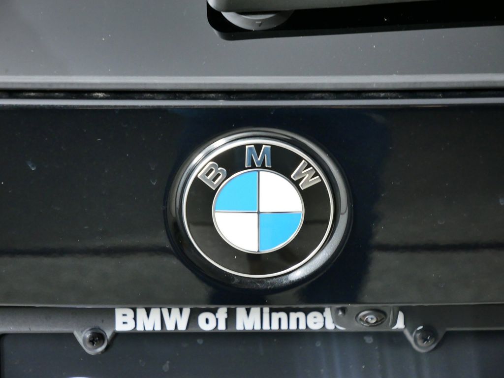 Thumbnail: 2025 BMW X1 - 10
