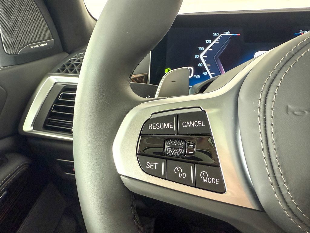 Thumbnail: 2026 BMW X7 - 41