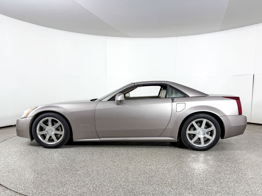 Thumbnail: 2004 Cadillac XLR - 6