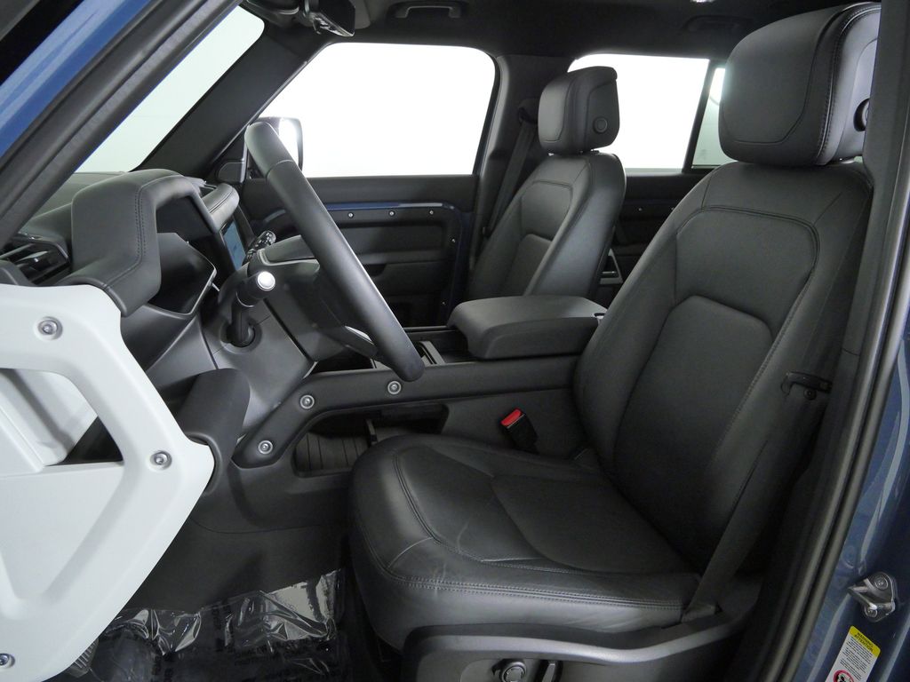Thumbnail: 2024 Land Rover Defender - 34