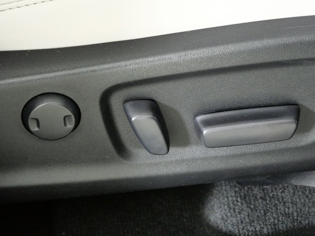 Thumbnail: 2022 Lexus RX - 22