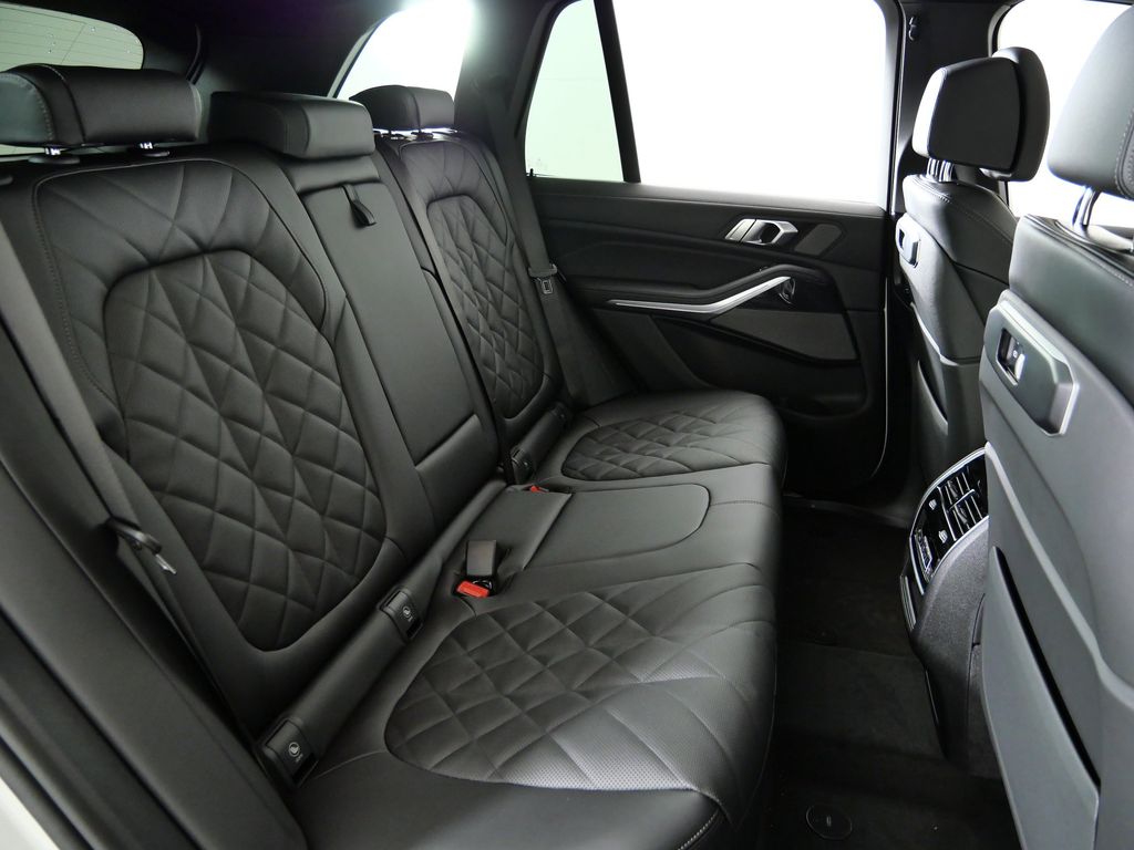 Thumbnail: 2026 BMW X5 - 27