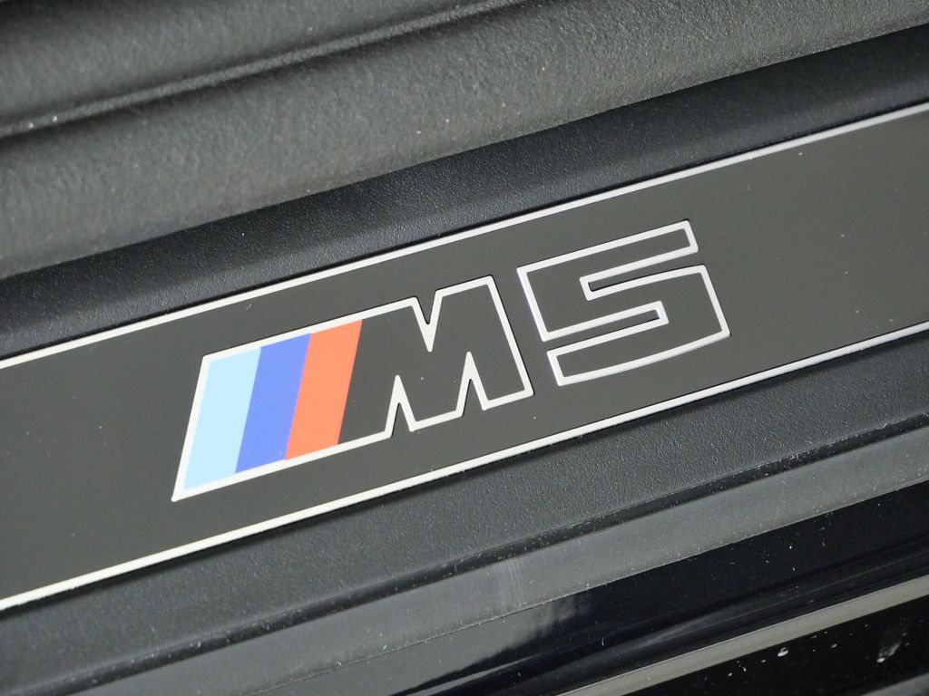 Thumbnail: 2026 BMW M5 - 23