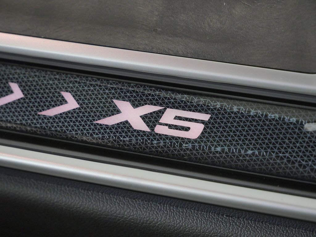 Thumbnail: 2026 BMW X5 - 24