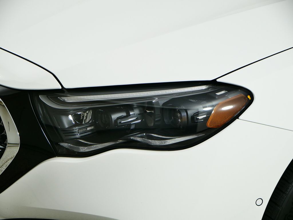 Thumbnail: 2024 Mercedes-Benz E-Class - 17