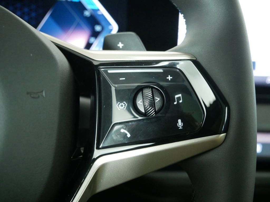Thumbnail: 2025 BMW X3 - 38
