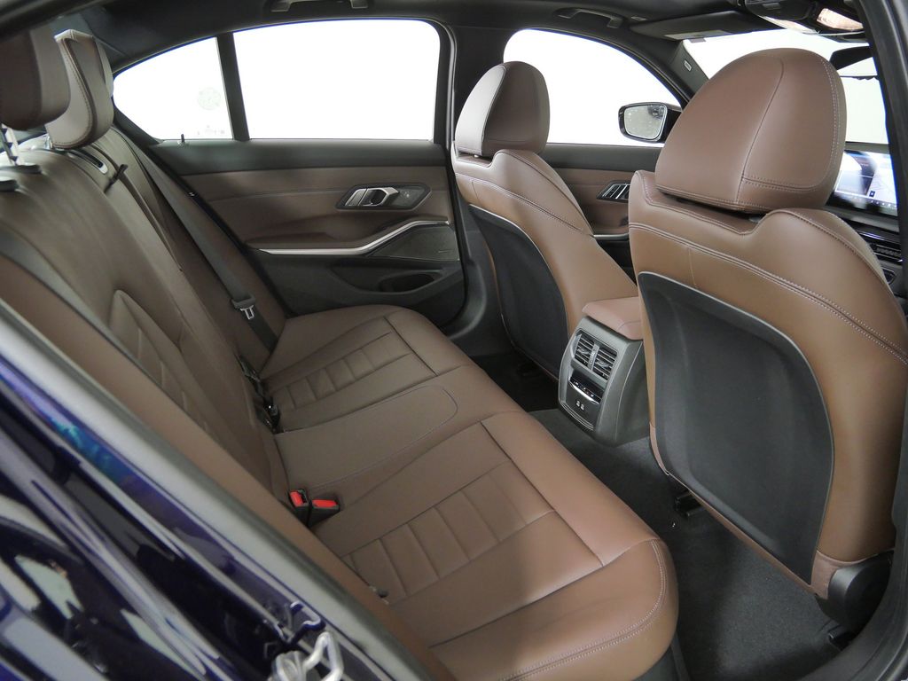 Thumbnail: 2026 BMW 3 Series - 25