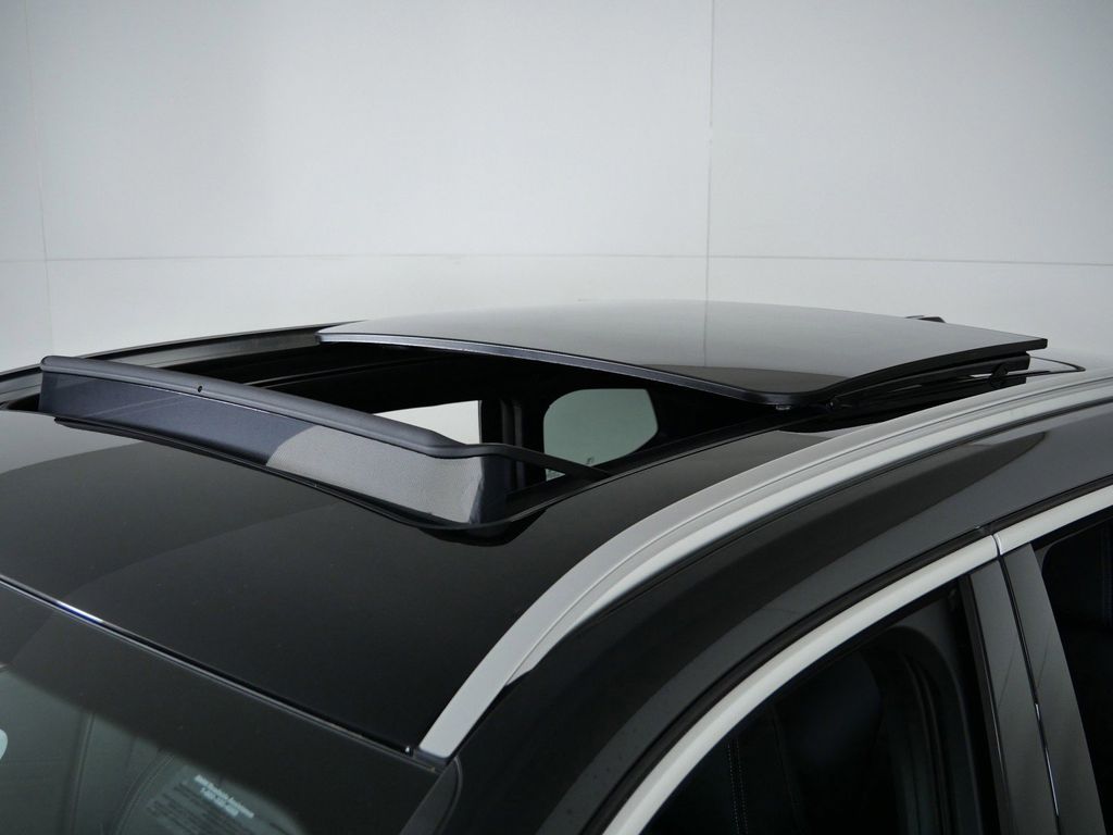 Thumbnail: 2026 BMW X1 - 18