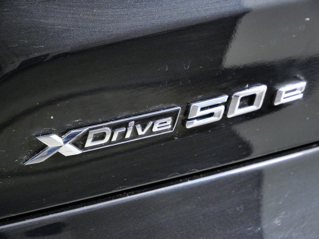 Thumbnail: 2026 BMW X5 - 12