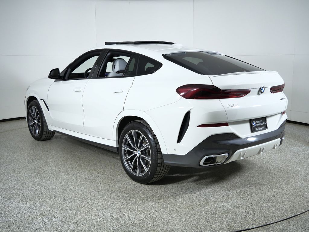 Thumbnail: 2025 BMW X6 - 17
