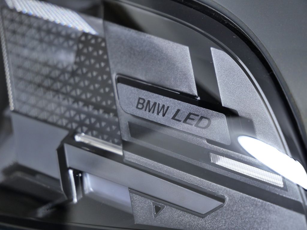 Thumbnail: 2026 BMW X6 - 4